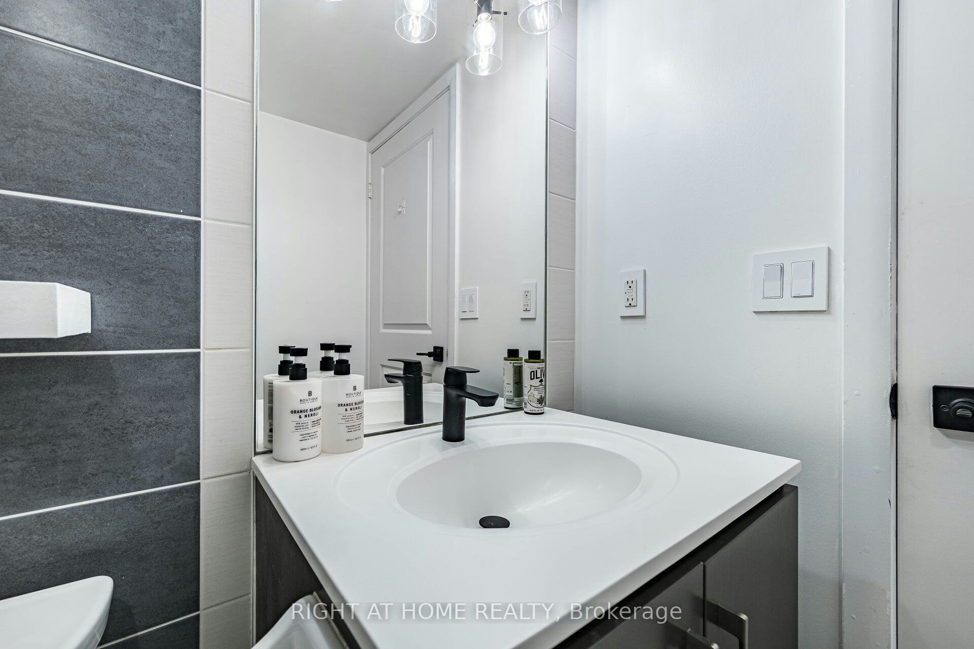 1211-205 Sherway Gardens Road, Toronto, ON, M9C 0A5 - 25