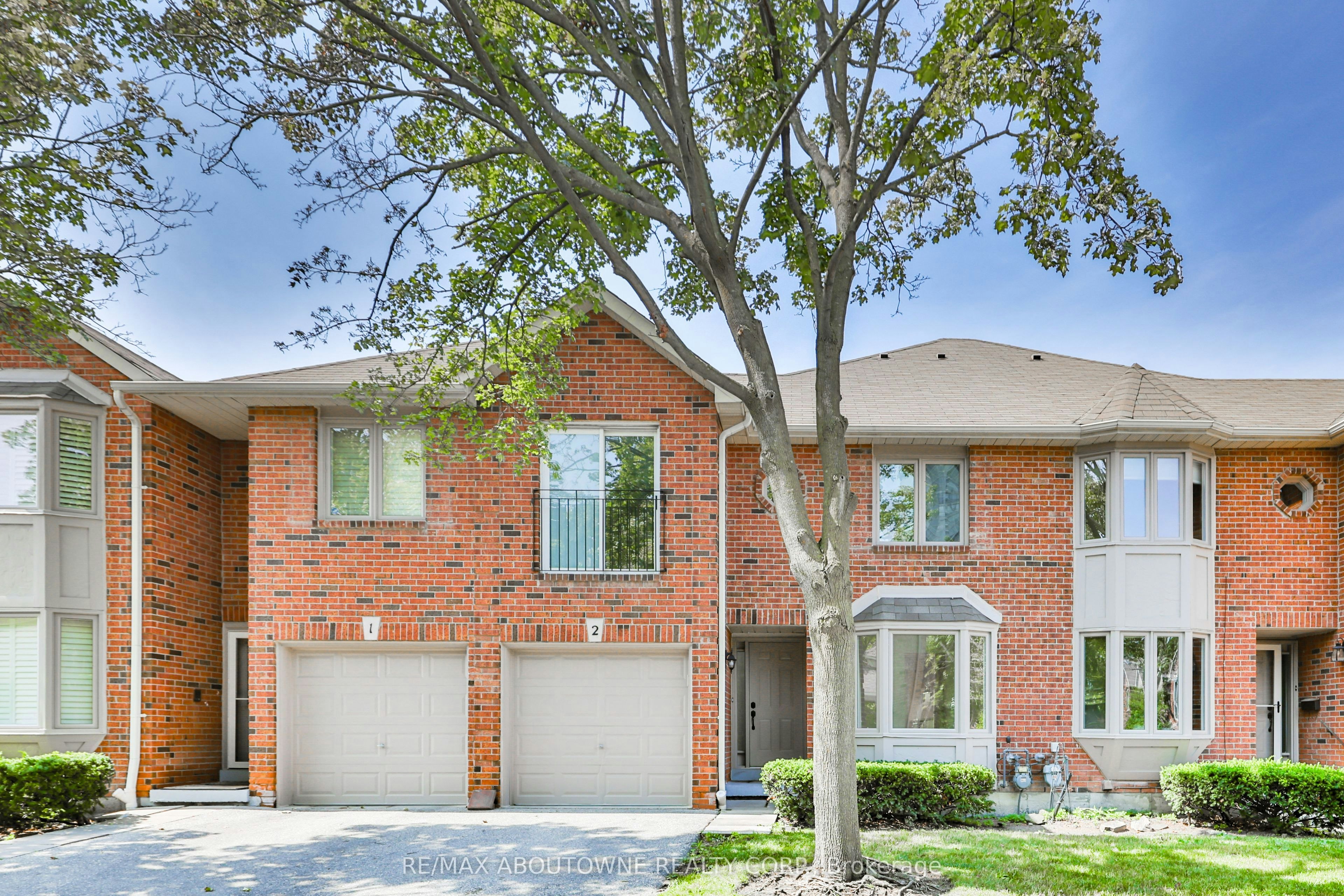 2-4635 Regents Terrace, Mississauga, ON, L5R 1W8