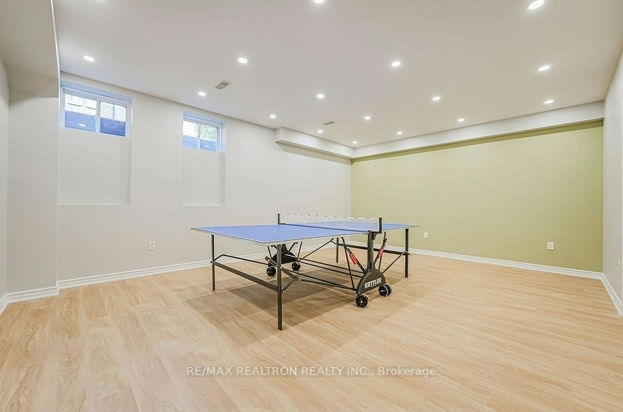 30 Vaudeville Drive, Toronto, ON, M8W 0B4 - 32