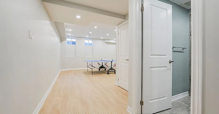 30 Vaudeville Drive, Toronto, ON, M8W 0B4 - 31