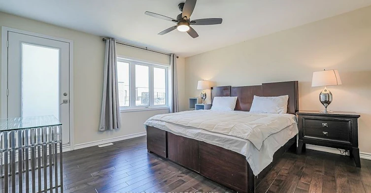 30 Vaudeville Drive, Toronto, ON, M8W 0B4 - 12