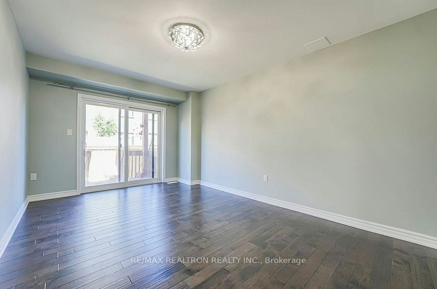 30 Vaudeville Drive, Toronto, ON, M8W 0B4 - 28