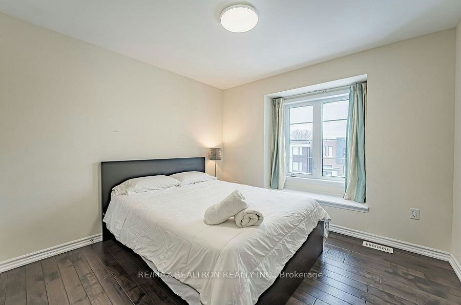 30 Vaudeville Drive, Toronto, ON, M8W 0B4 - 19