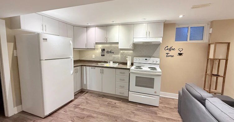 Lower-166 Schell Avenue, Toronto, ON, M6E 2T1 - 5