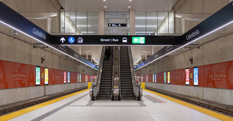 Lower-166 Schell Avenue, Toronto, ON, M6E 2T1 - 17