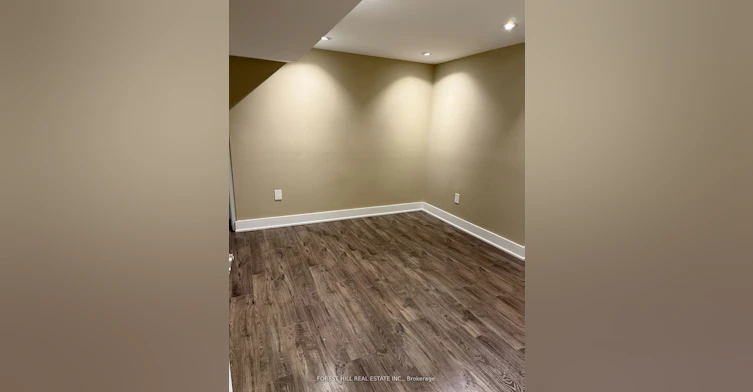 Lower-166 Schell Avenue, Toronto, ON, M6E 2T1 - 16