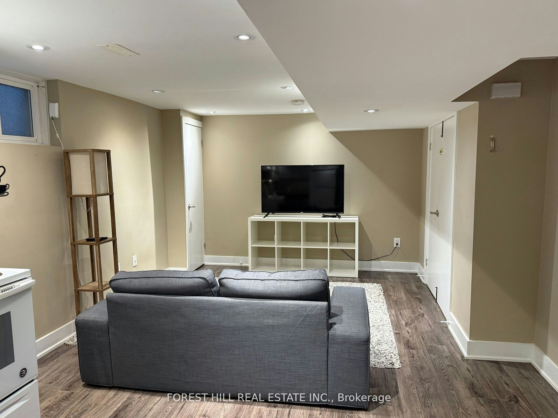 Lower-166 Schell Avenue, Toronto, ON, M6E 2T1 - 7