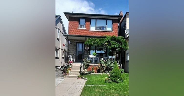 Lower-166 Schell Avenue, Toronto, ON, M6E 2T1