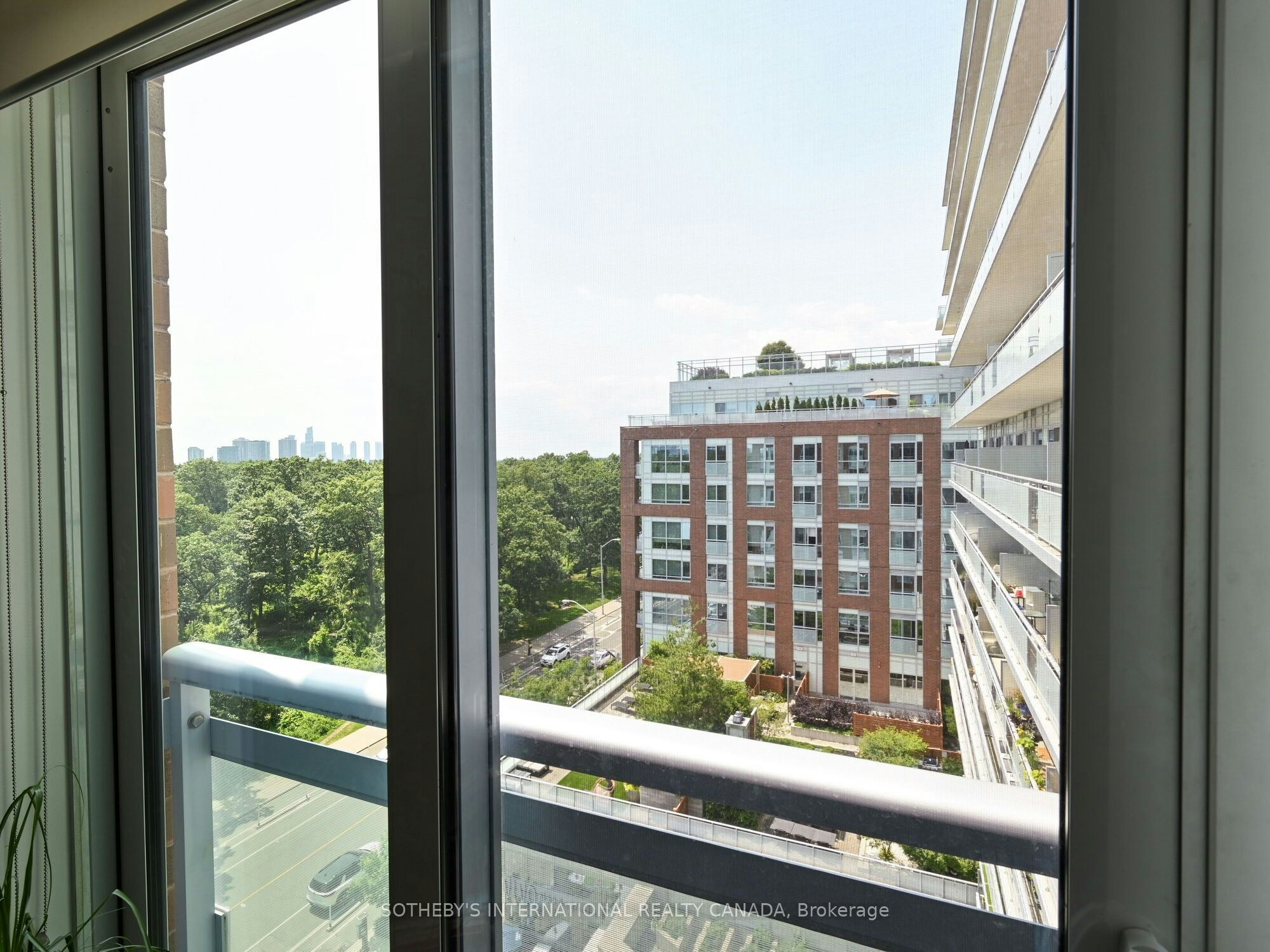 813-1830 Bloor Street W, Toronto, ON, M6P 0A2 - 3