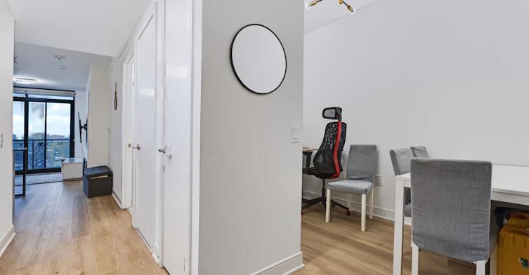 422-86 Dundas Street E, Mississauga, ON, L5A 1W4 - 3