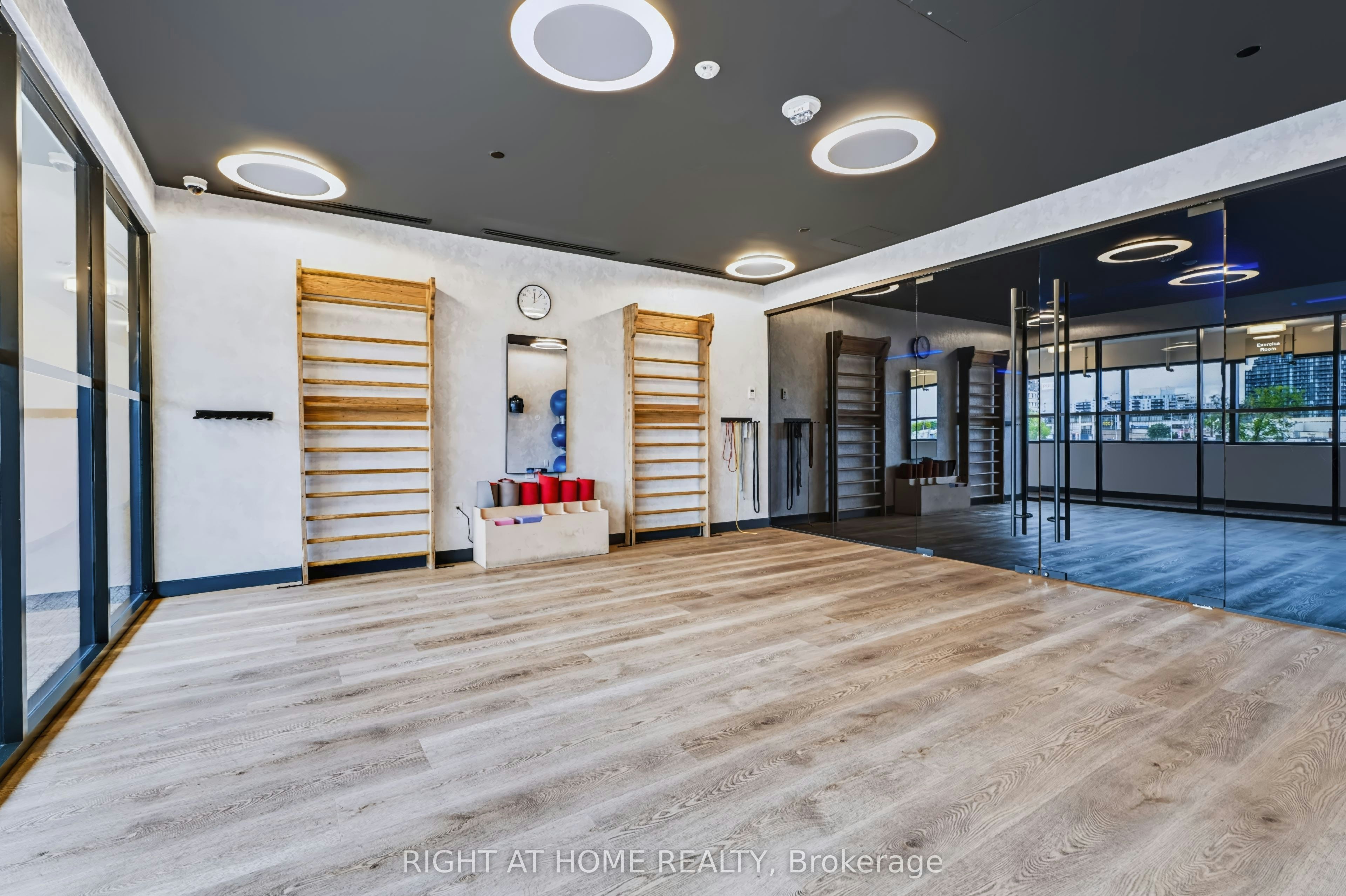 422-86 Dundas Street E, Mississauga, ON, L5A 1W4 - 23