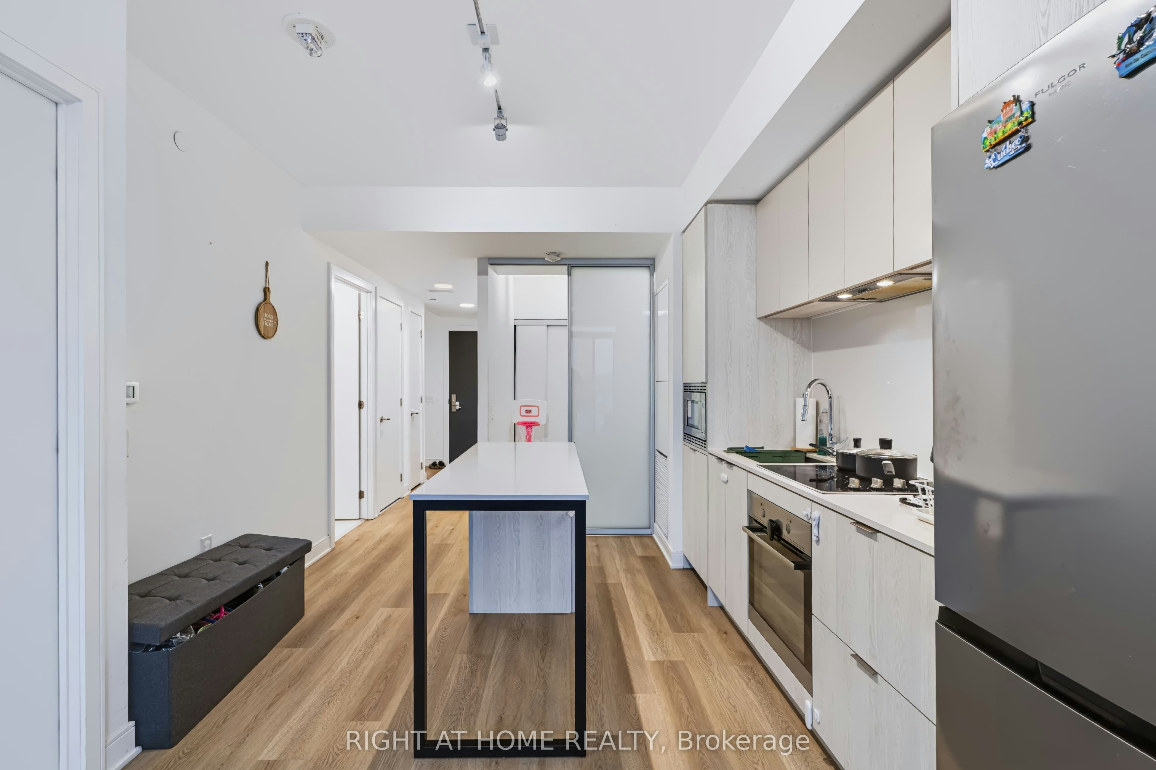 422-86 Dundas Street E, Mississauga, ON, L5A 1W4 - 11