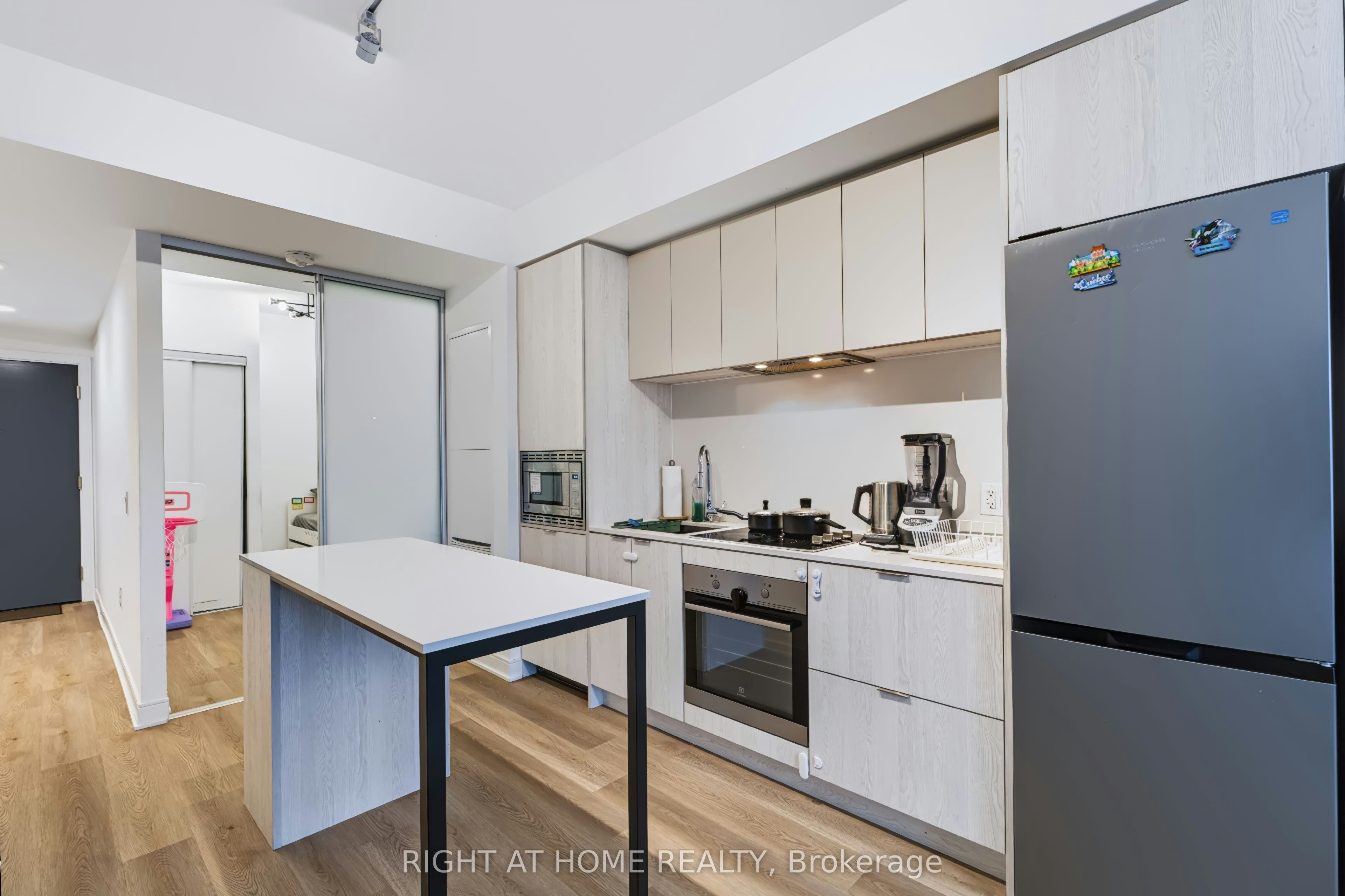 422-86 Dundas Street E, Mississauga, ON, L5A 1W4 - 10