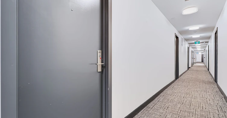 422-86 Dundas Street E, Mississauga, ON, L5A 1W4 - 2