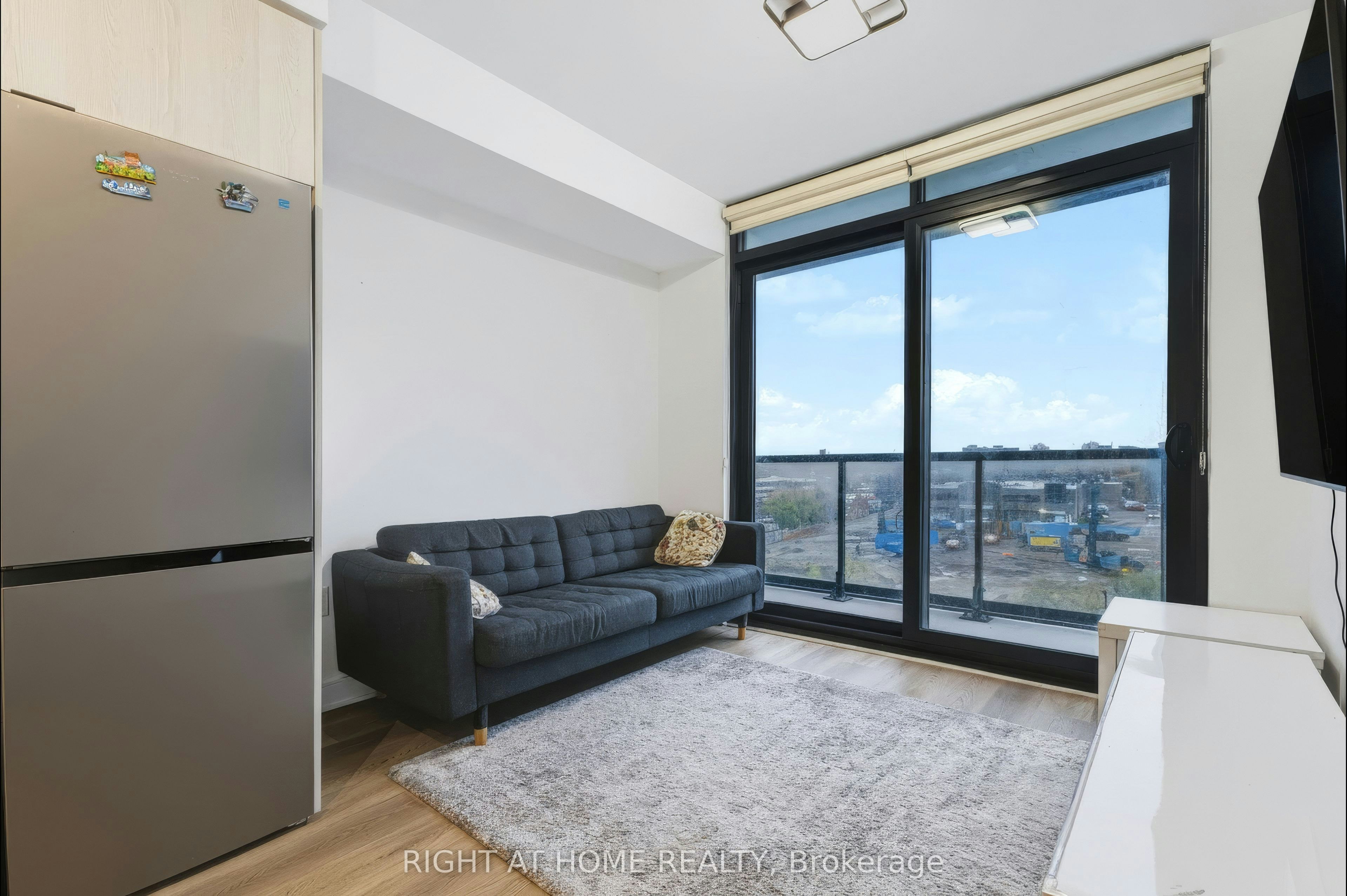 422-86 Dundas Street E, Mississauga, ON, L5A 1W4 - 5
