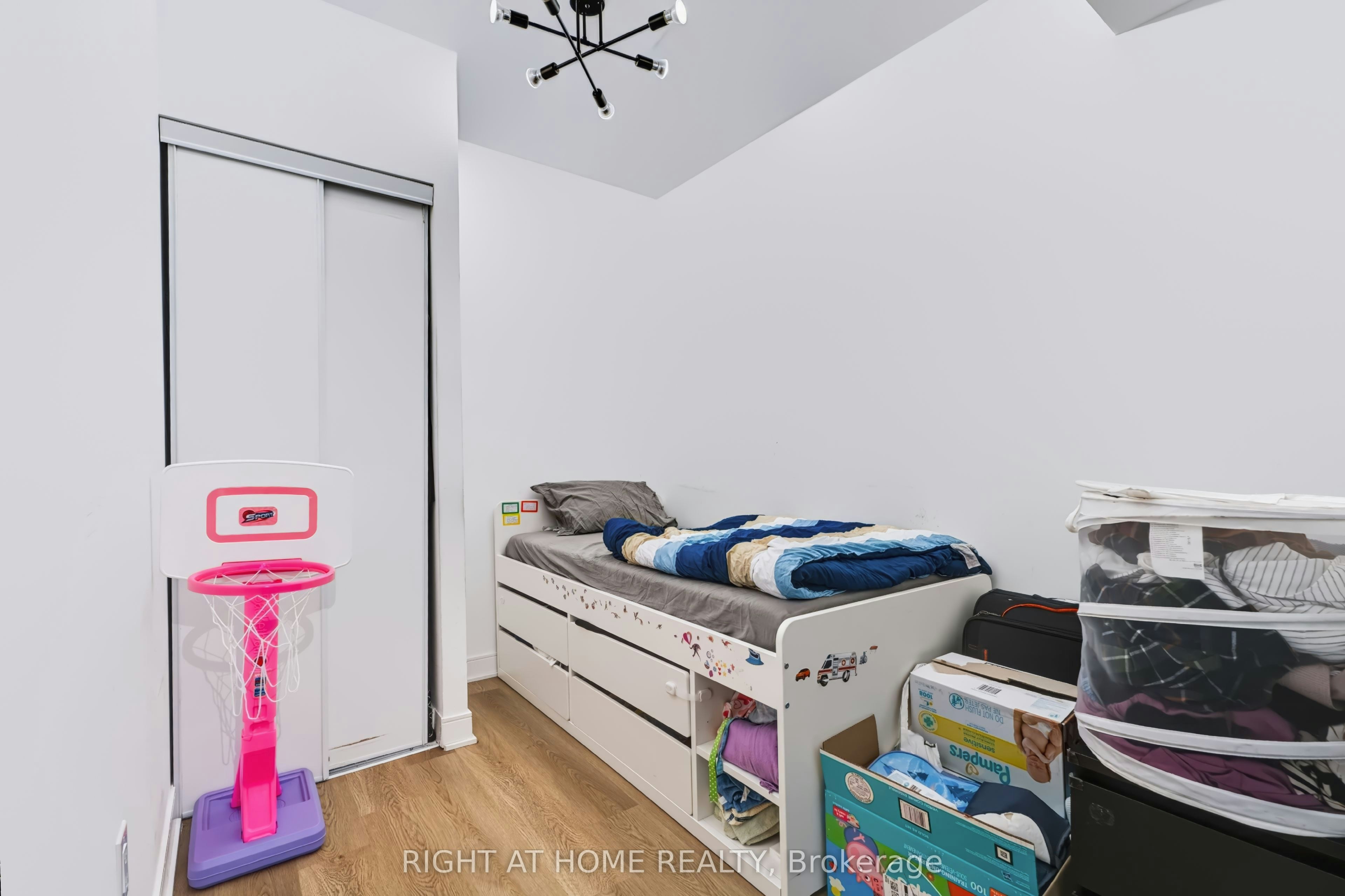 422-86 Dundas Street E, Mississauga, ON, L5A 1W4 - 8