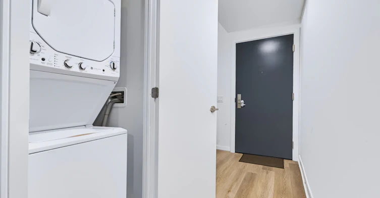 422-86 Dundas Street E, Mississauga, ON, L5A 1W4 - 4