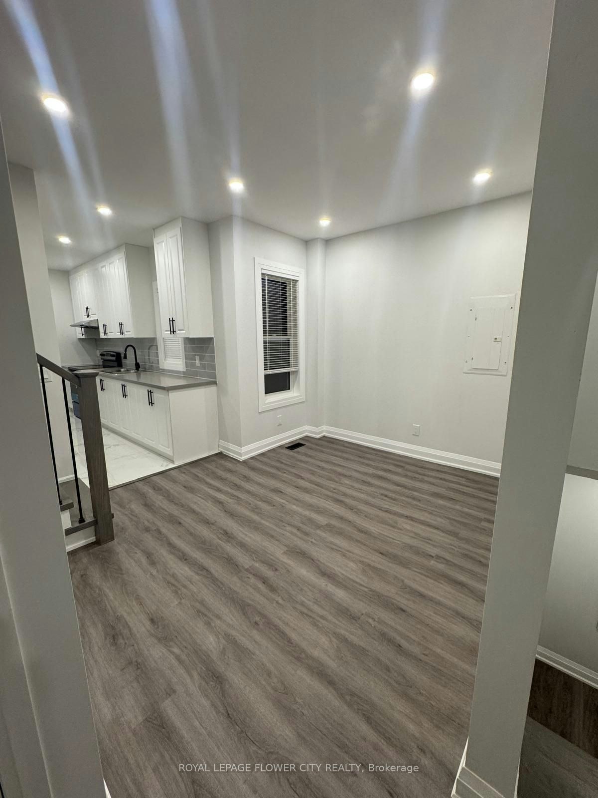 #Upper-414 Perth Avenue, Toronto, ON, M6P 3Y6