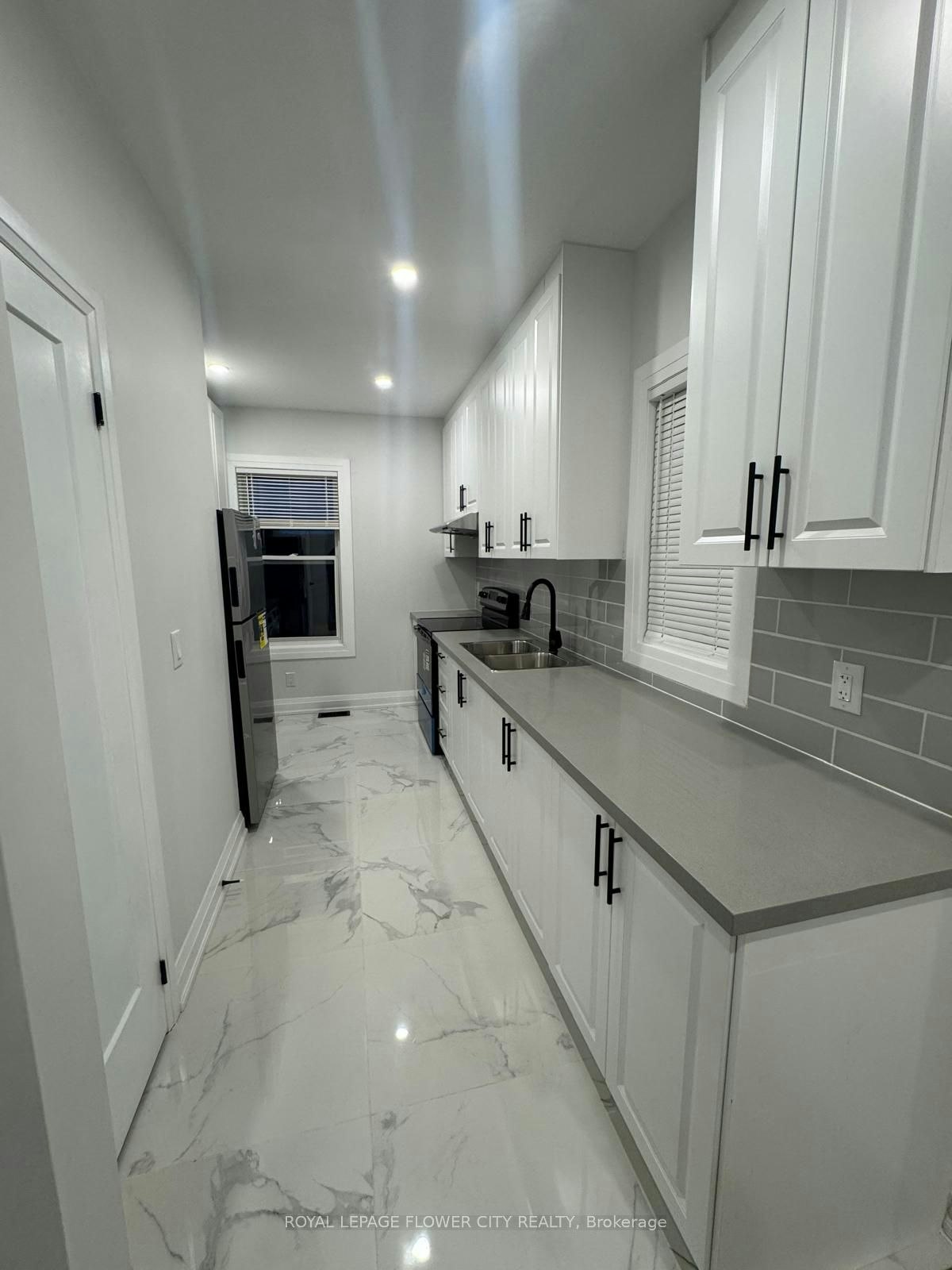 #Upper-414 Perth Avenue, Toronto, ON, M6P 3Y6 - 3