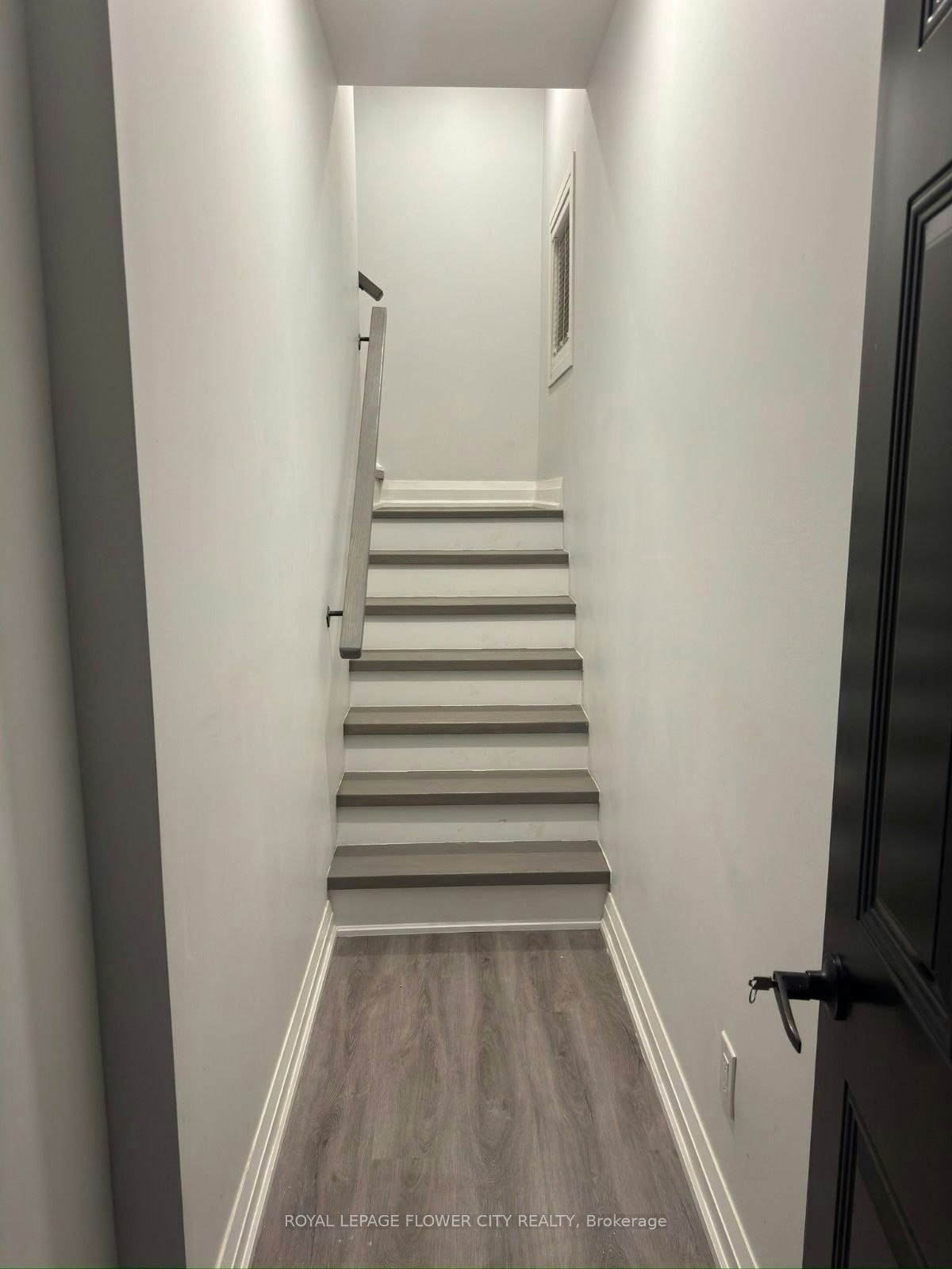 #Upper-414 Perth Avenue, Toronto, ON, M6P 3Y6 - 9