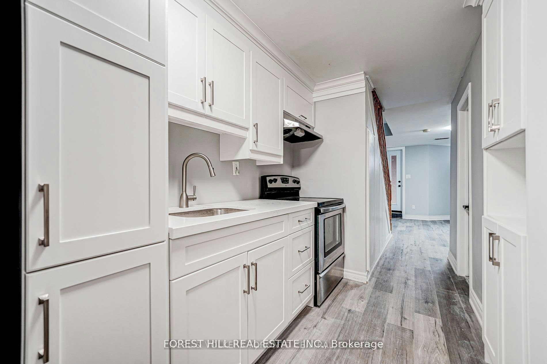 Lower-39A Lippincott Street E, Toronto, ON, M9N 1B2 - 11