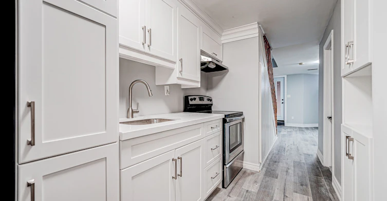 Lower-39A Lippincott Street E, Toronto, ON, M9N 1B2 - 11