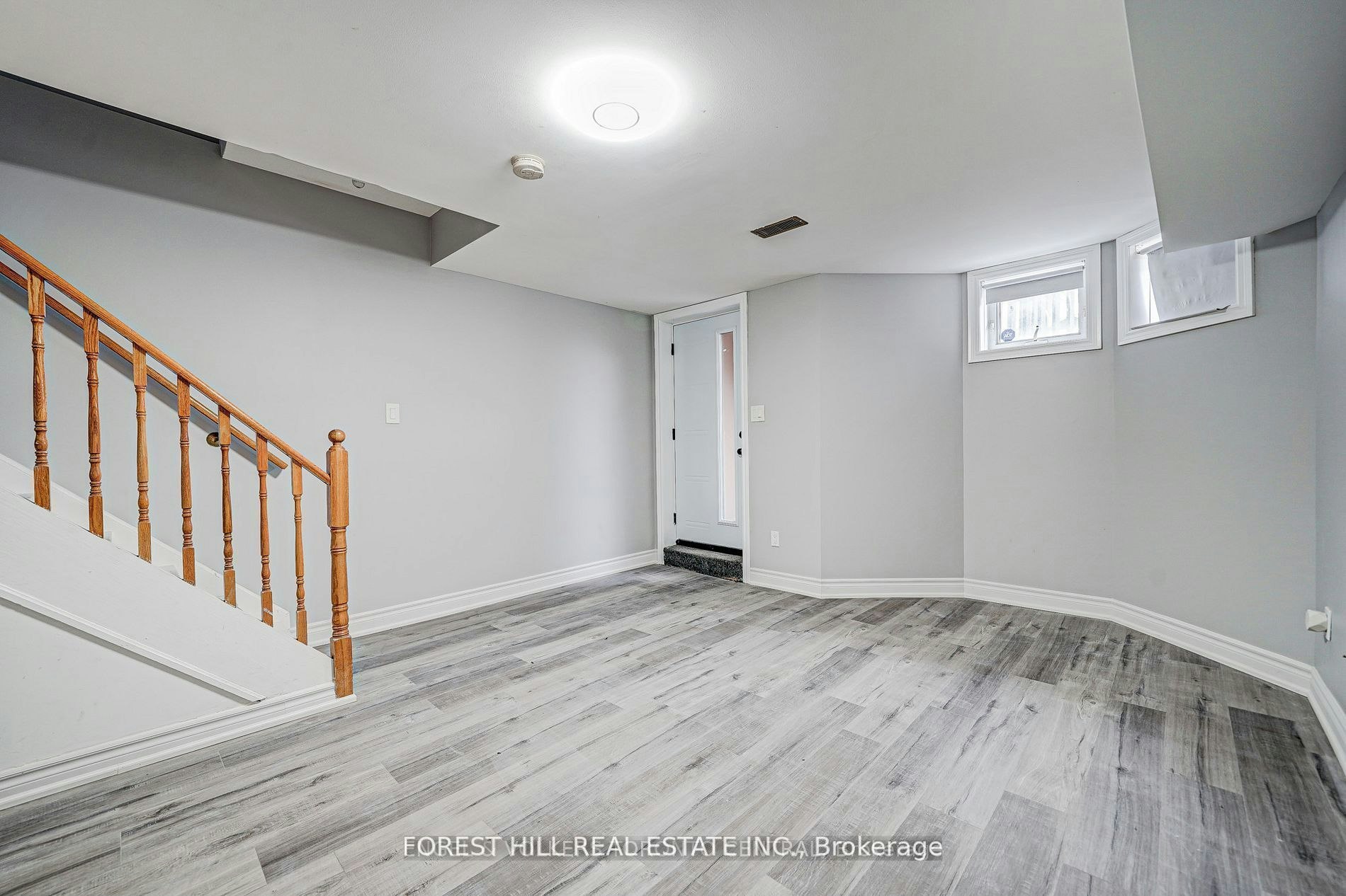 Lower-39A Lippincott Street E, Toronto, ON, M9N 1B2 - 4