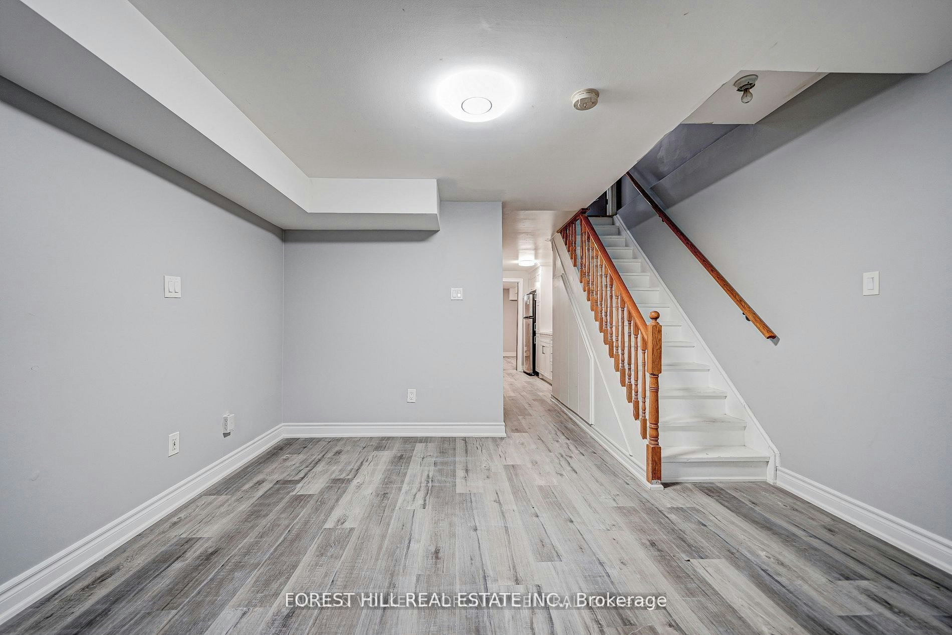 Lower-39A Lippincott Street E, Toronto, ON, M9N 1B2 - 7