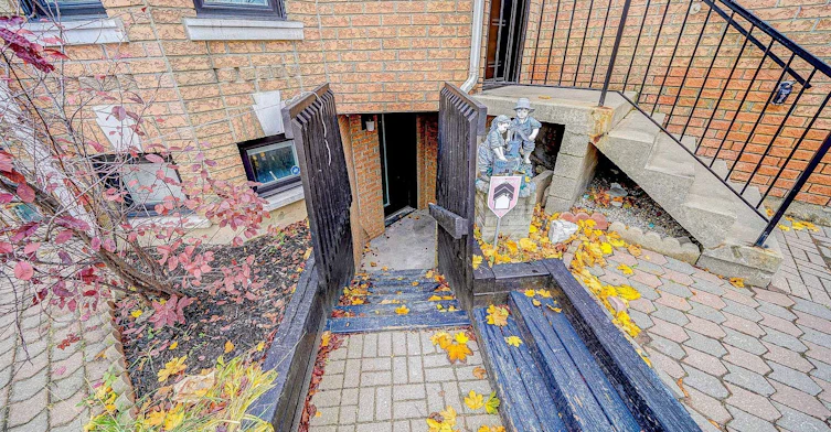 Lower-39A Lippincott Street E, Toronto, ON, M9N 1B2 - 3