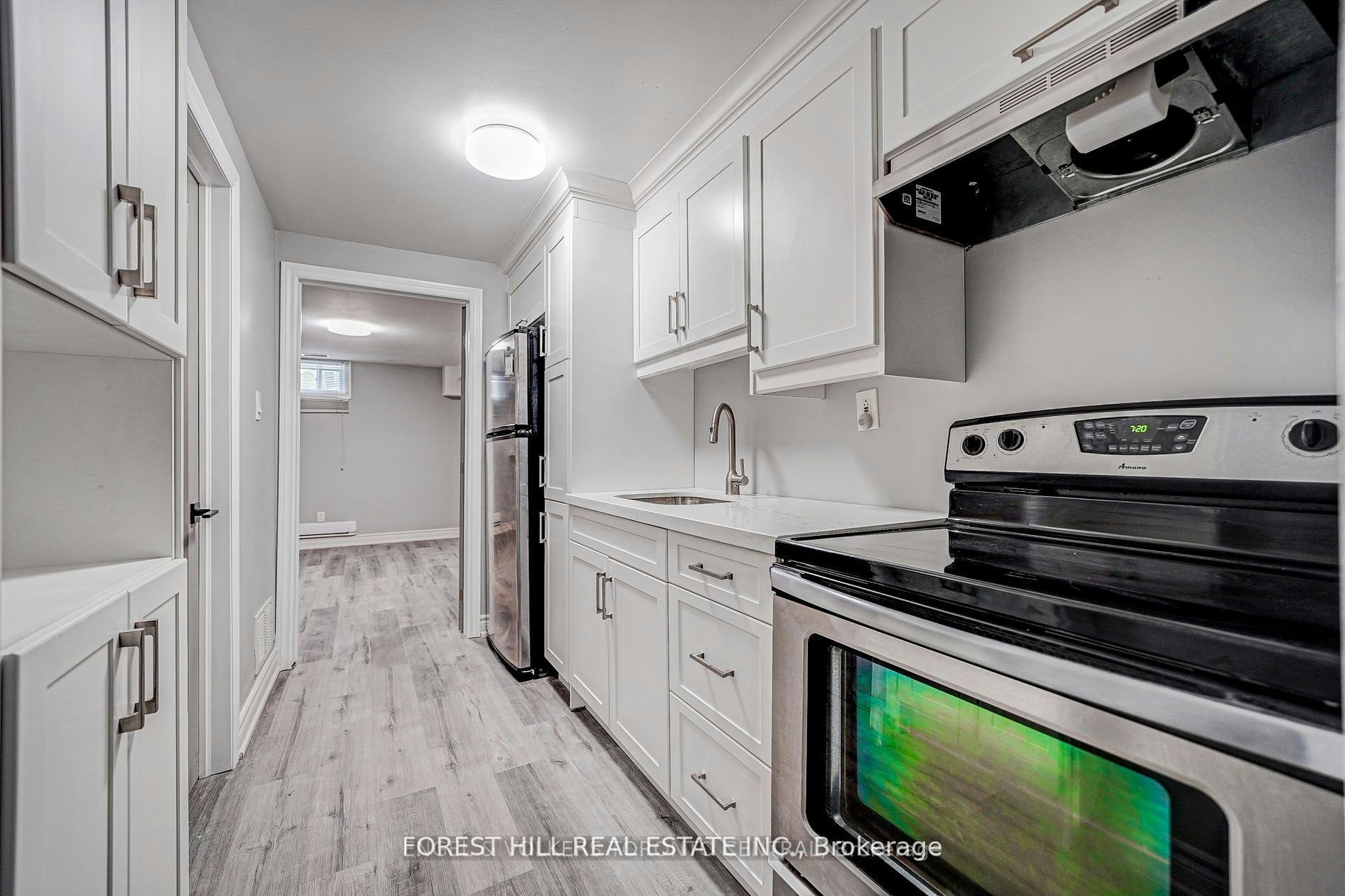 Lower-39A Lippincott Street E, Toronto, ON, M9N 1B2