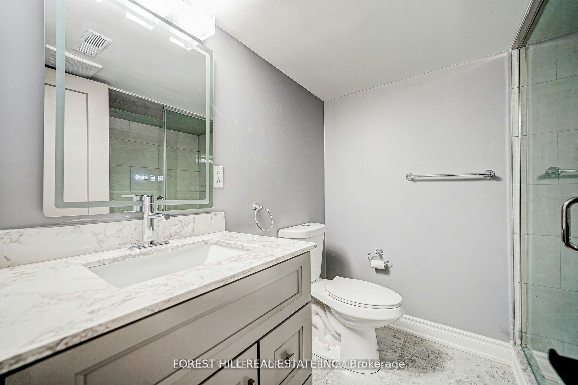 Lower-39A Lippincott Street E, Toronto, ON, M9N 1B2 - 12