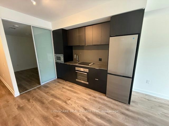 611-86 Dundas Street E, Mississauga, ON, L5A 0B1 - 2