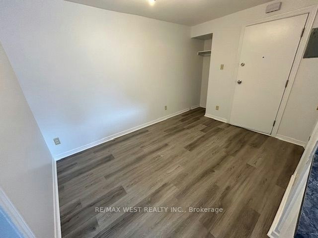 B-88 Uxbridge Avenue, Toronto, ON, M6N 1C5 - 2