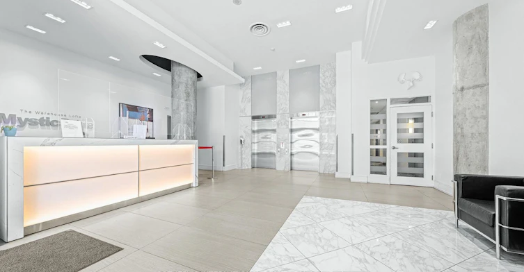 212-300 Manitoba Street, Toronto, ON, M8Y 4G6 - 5