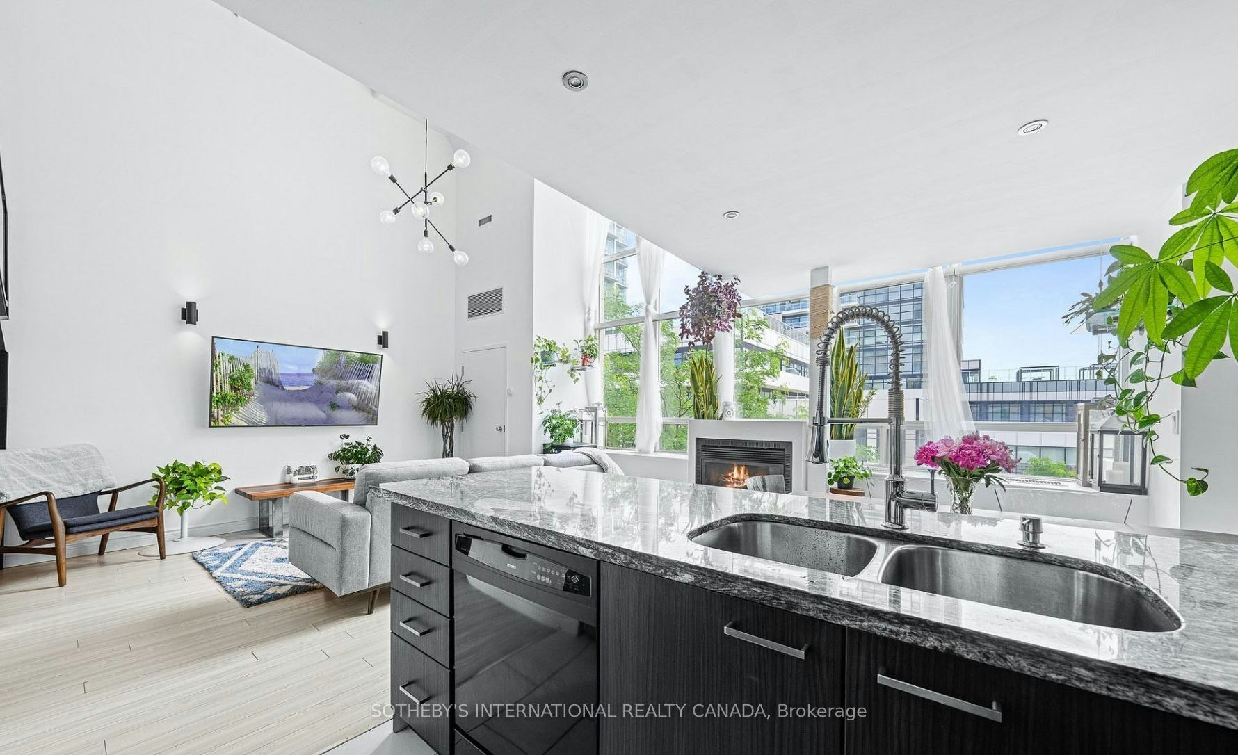 212-300 Manitoba Street, Toronto, ON, M8Y 4G6 - 14