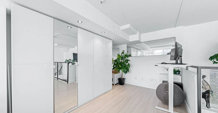 212-300 Manitoba Street, Toronto, ON, M8Y 4G6 - 23