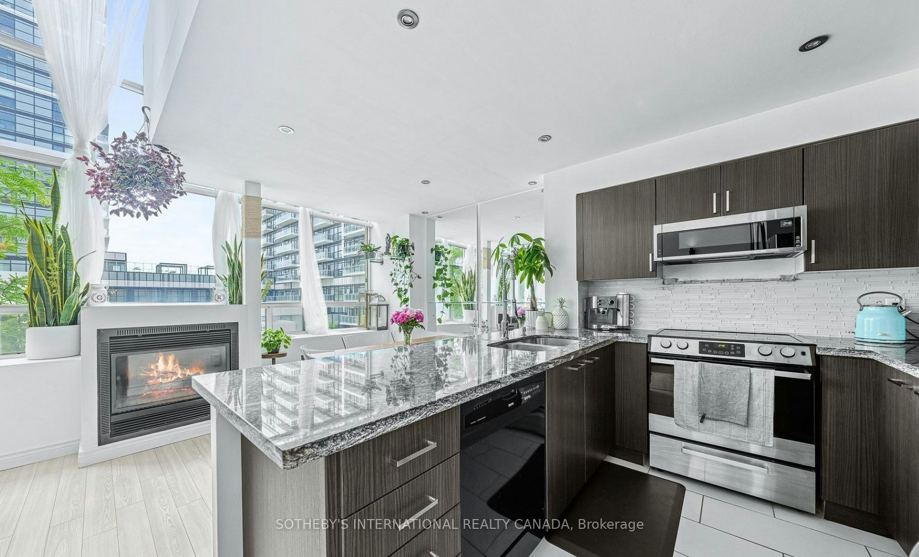 212-300 Manitoba Street, Toronto, ON, M8Y 4G6 - 17
