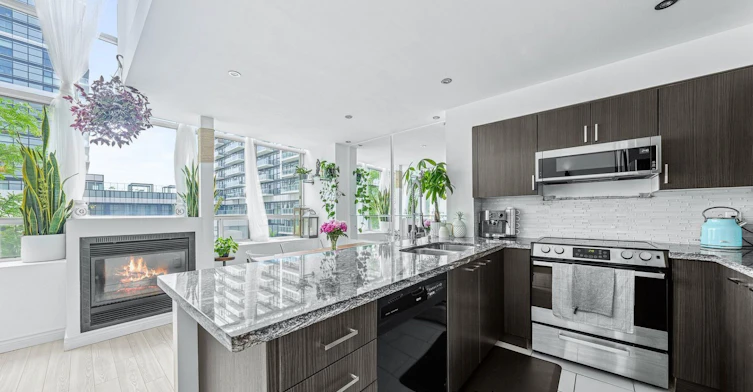 212-300 Manitoba Street, Toronto, ON, M8Y 4G6 - 17