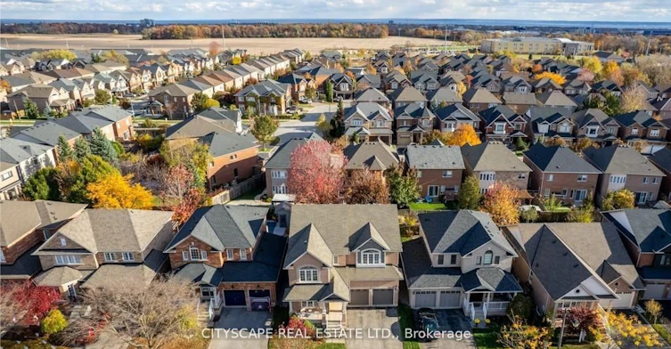 5436 Blue Spruce Avenue, Burlington, ON, L7L 7C4 - 3
