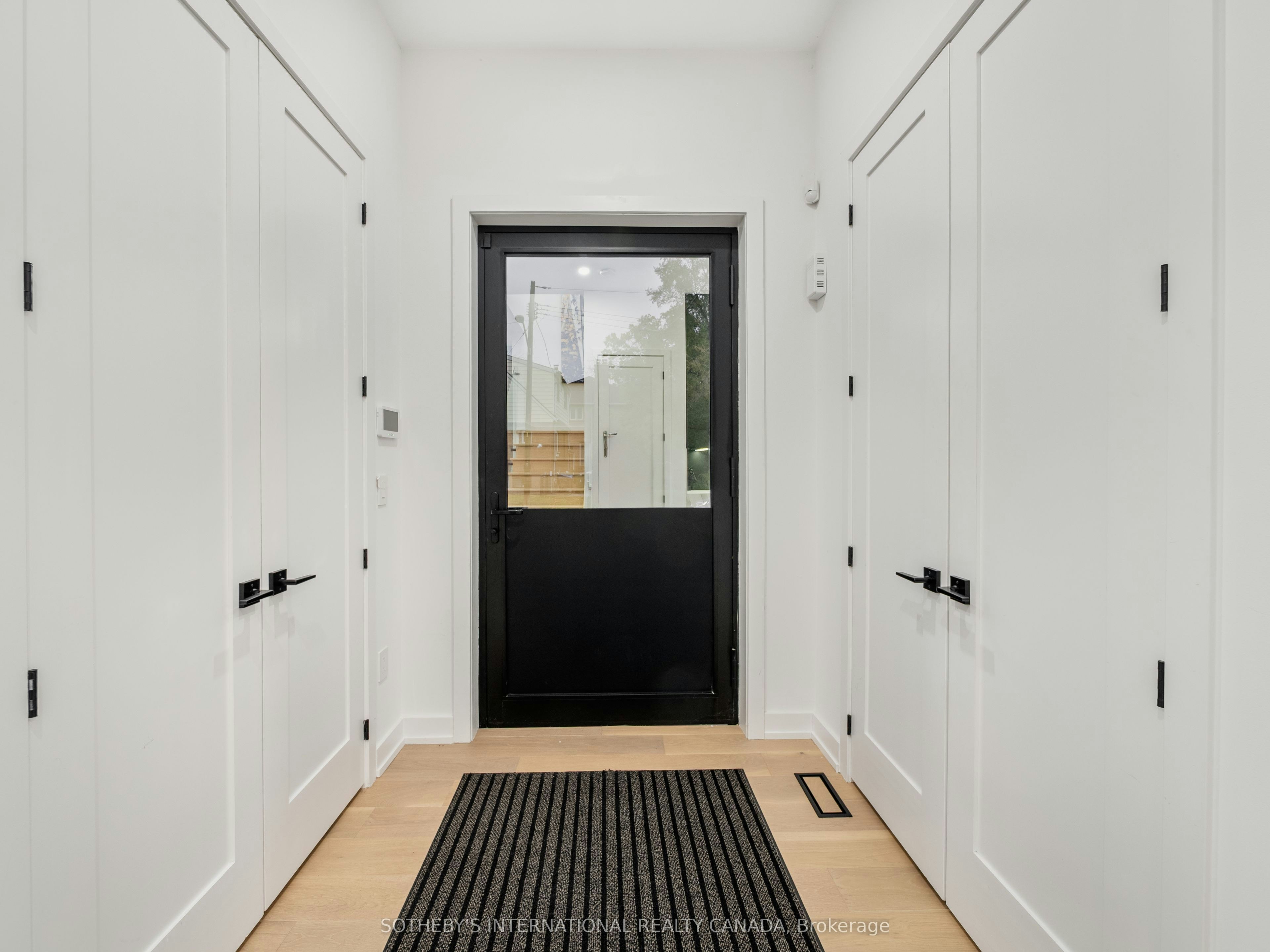 73 Guthrie Avenue, Toronto, ON, M8Y 3L2 - 3