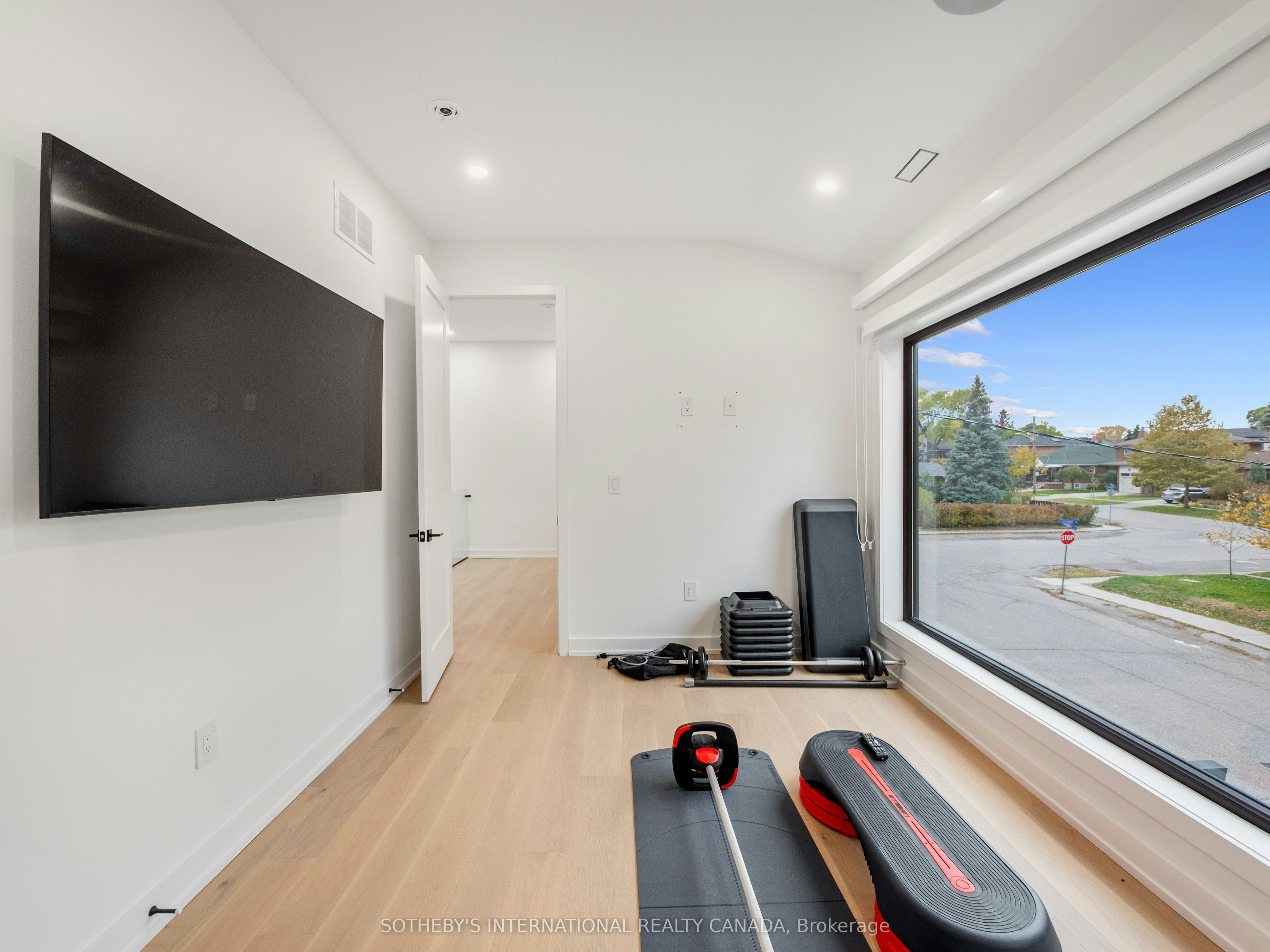 73 Guthrie Avenue, Toronto, ON, M8Y 3L2 - 42