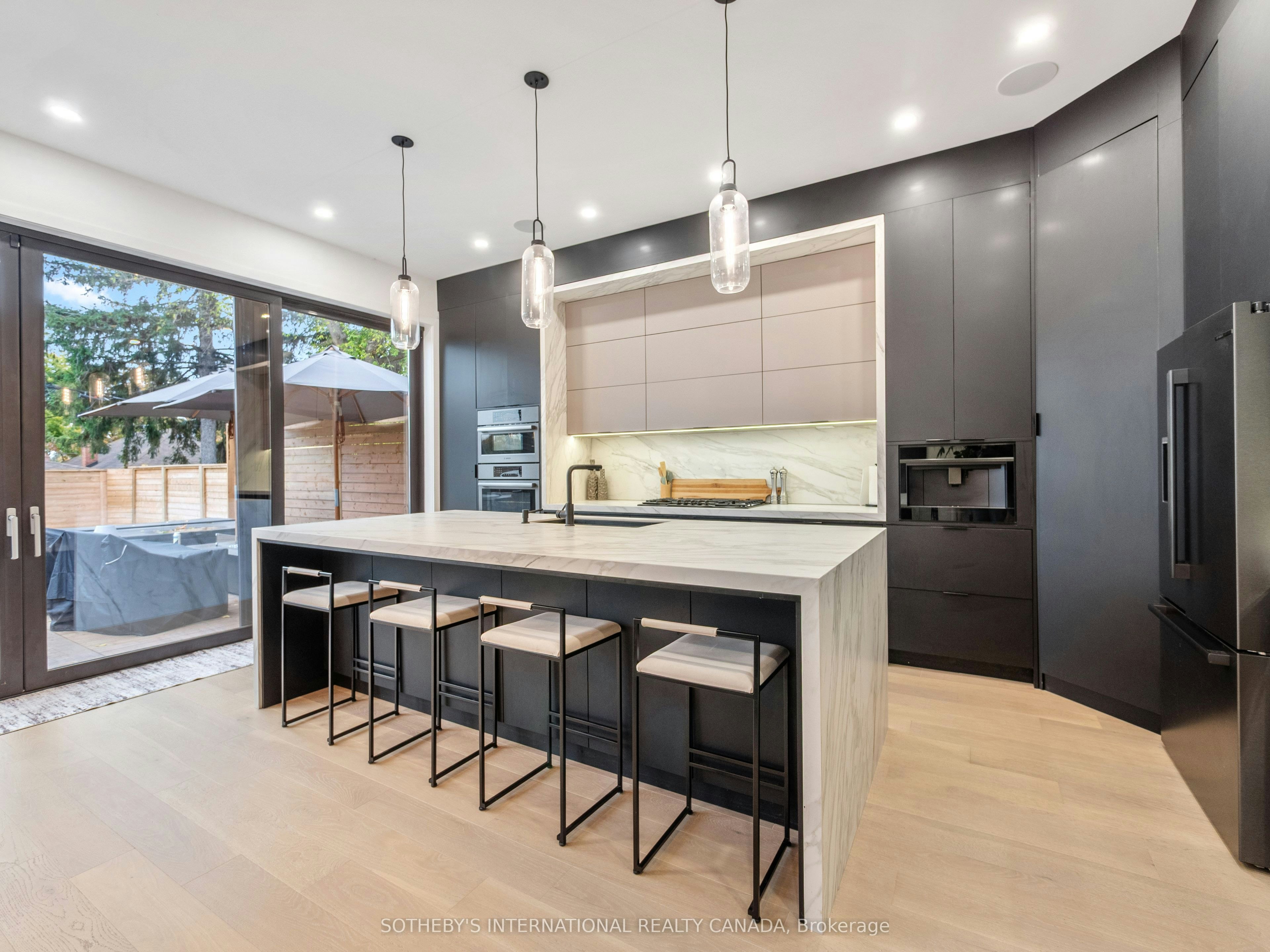 73 Guthrie Avenue, Toronto, ON, M8Y 3L2 - 17