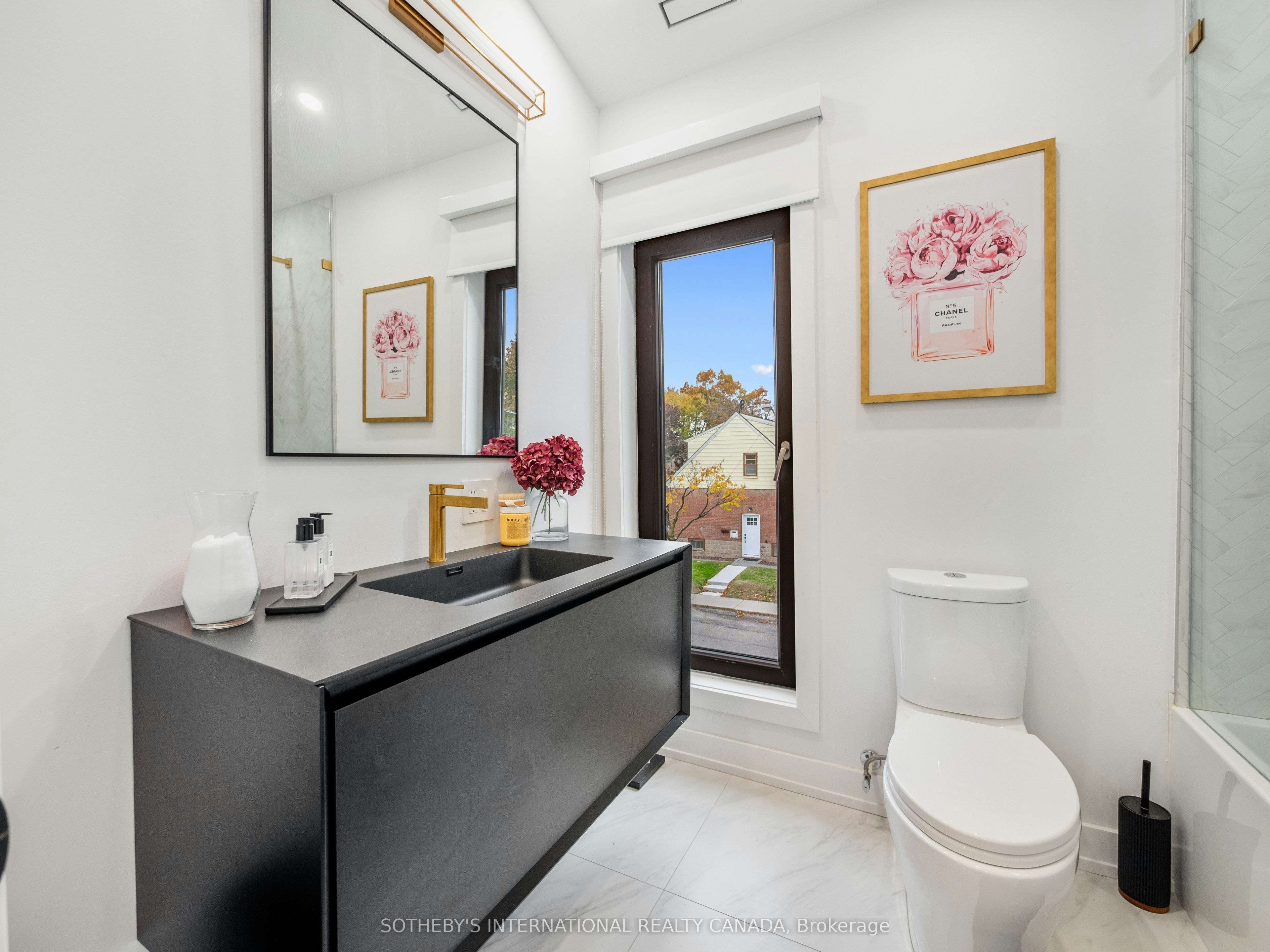 73 Guthrie Avenue, Toronto, ON, M8Y 3L2 - 43