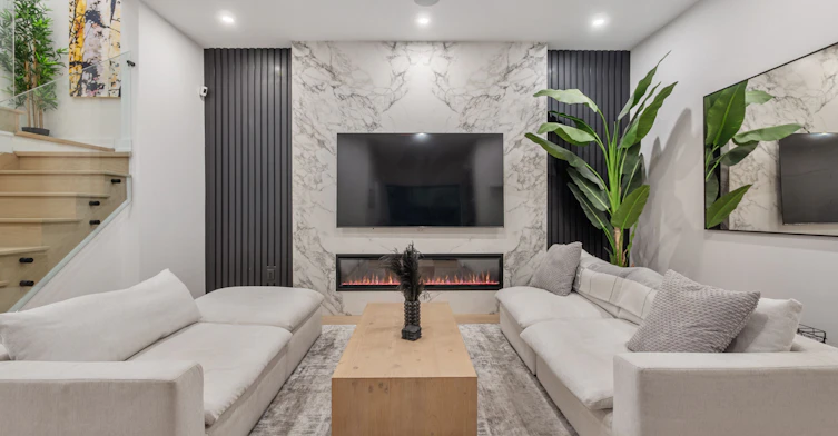 73 Guthrie Avenue, Toronto, ON, M8Y 3L2 - 8