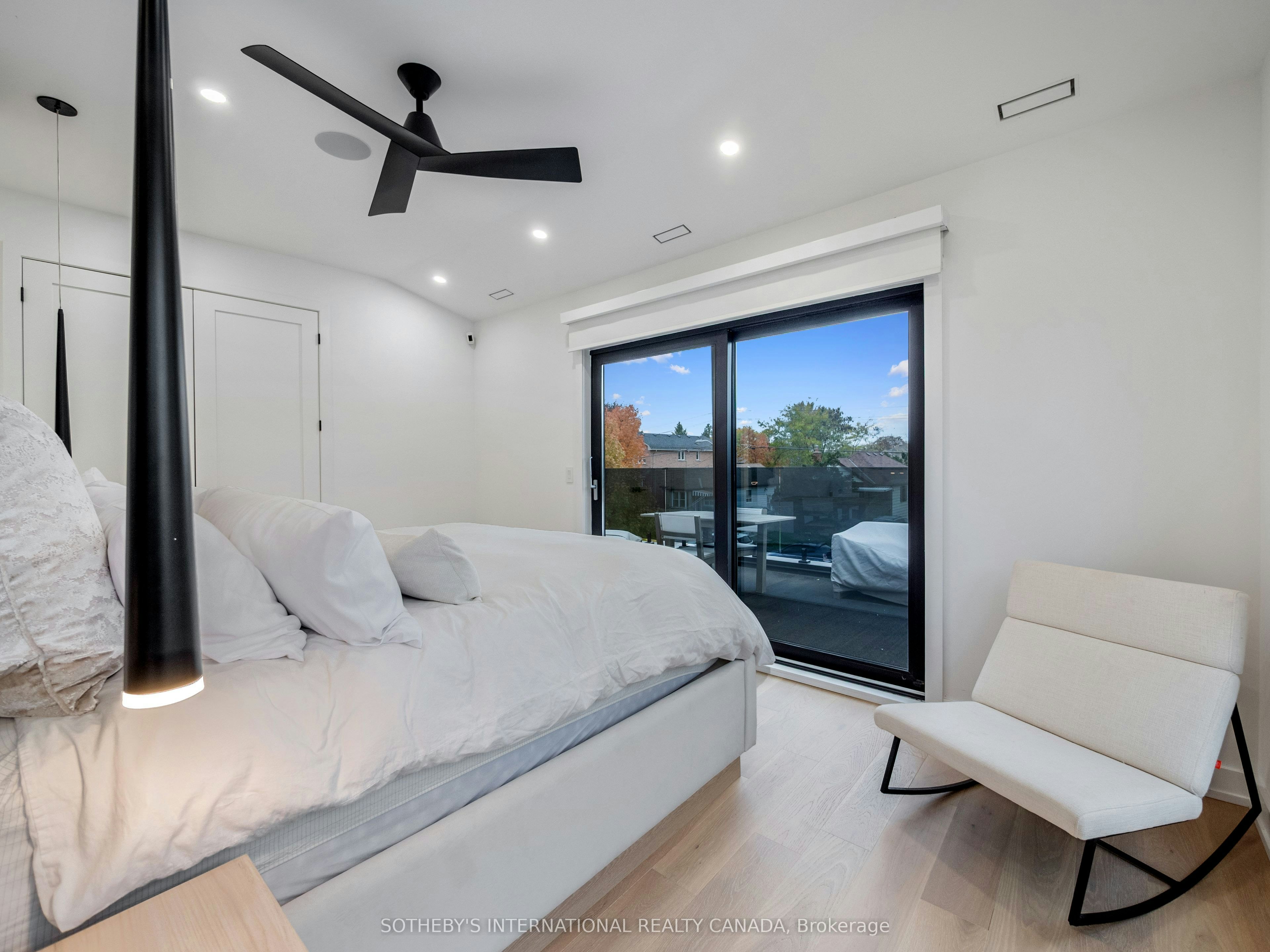 73 Guthrie Avenue, Toronto, ON, M8Y 3L2 - 34