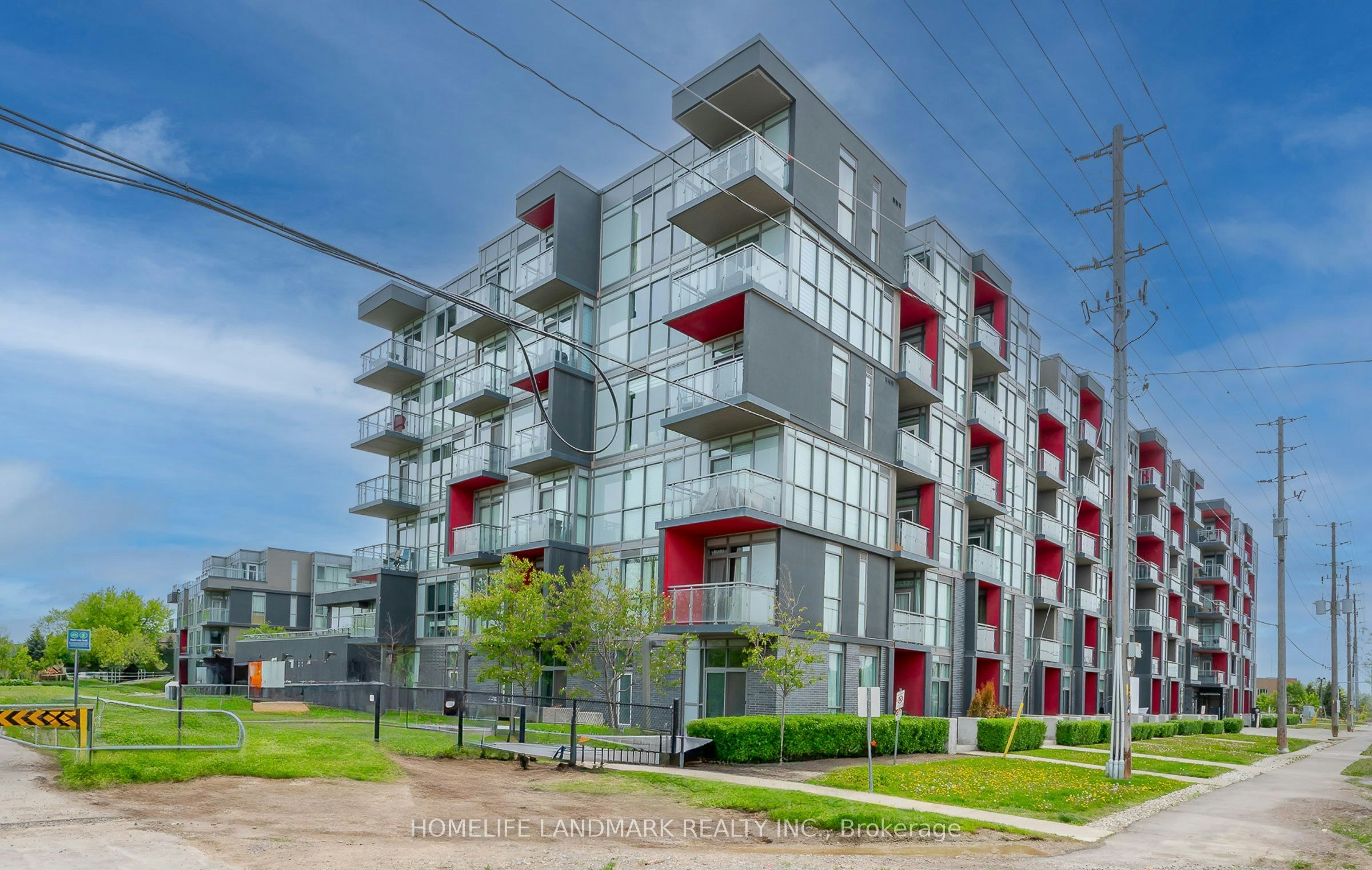 B213-5240 Dundas Street, Burlington, ON, L7L 0J6