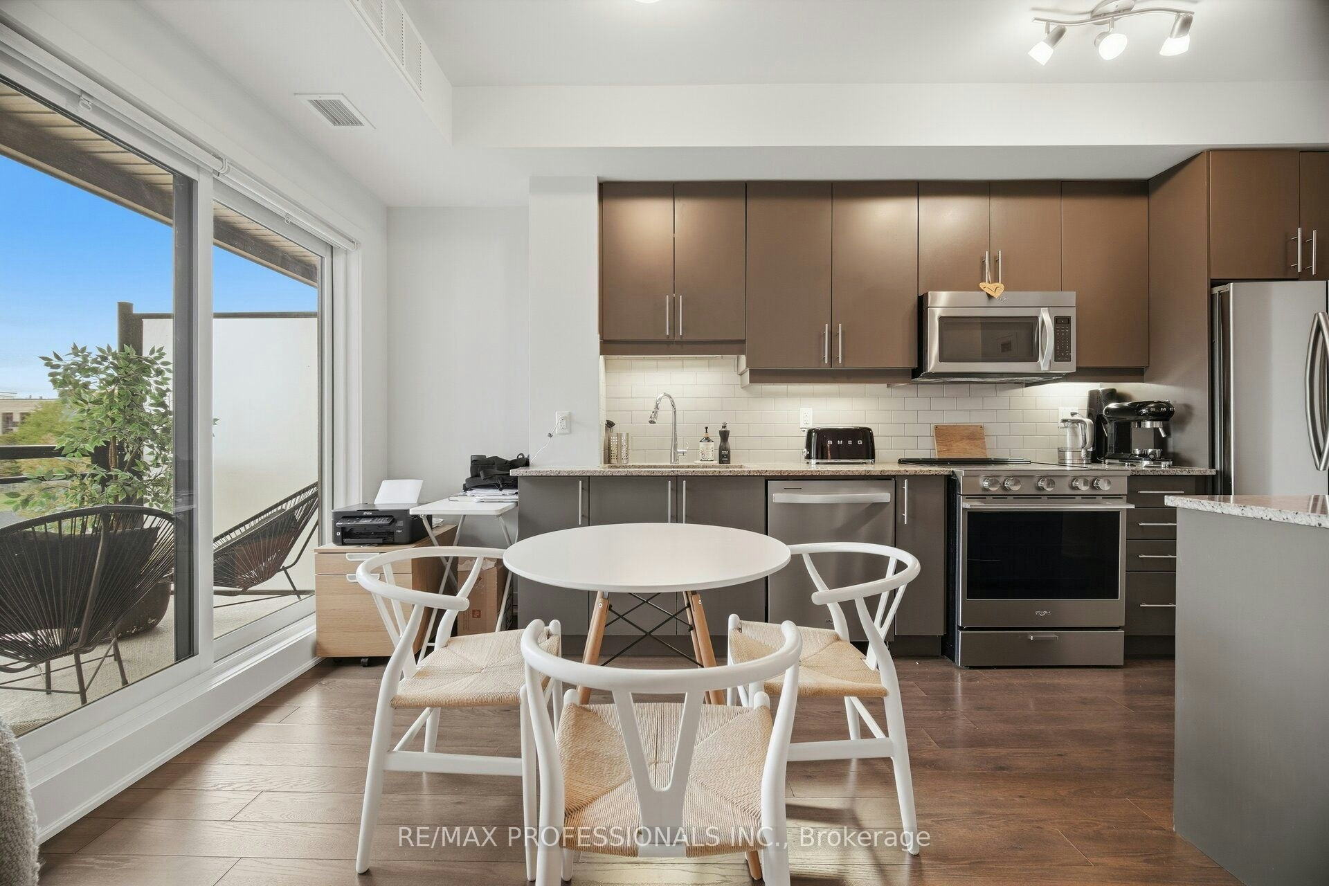 323-128 Garden Drive, Oakville, ON, L6K 2W5 - 14