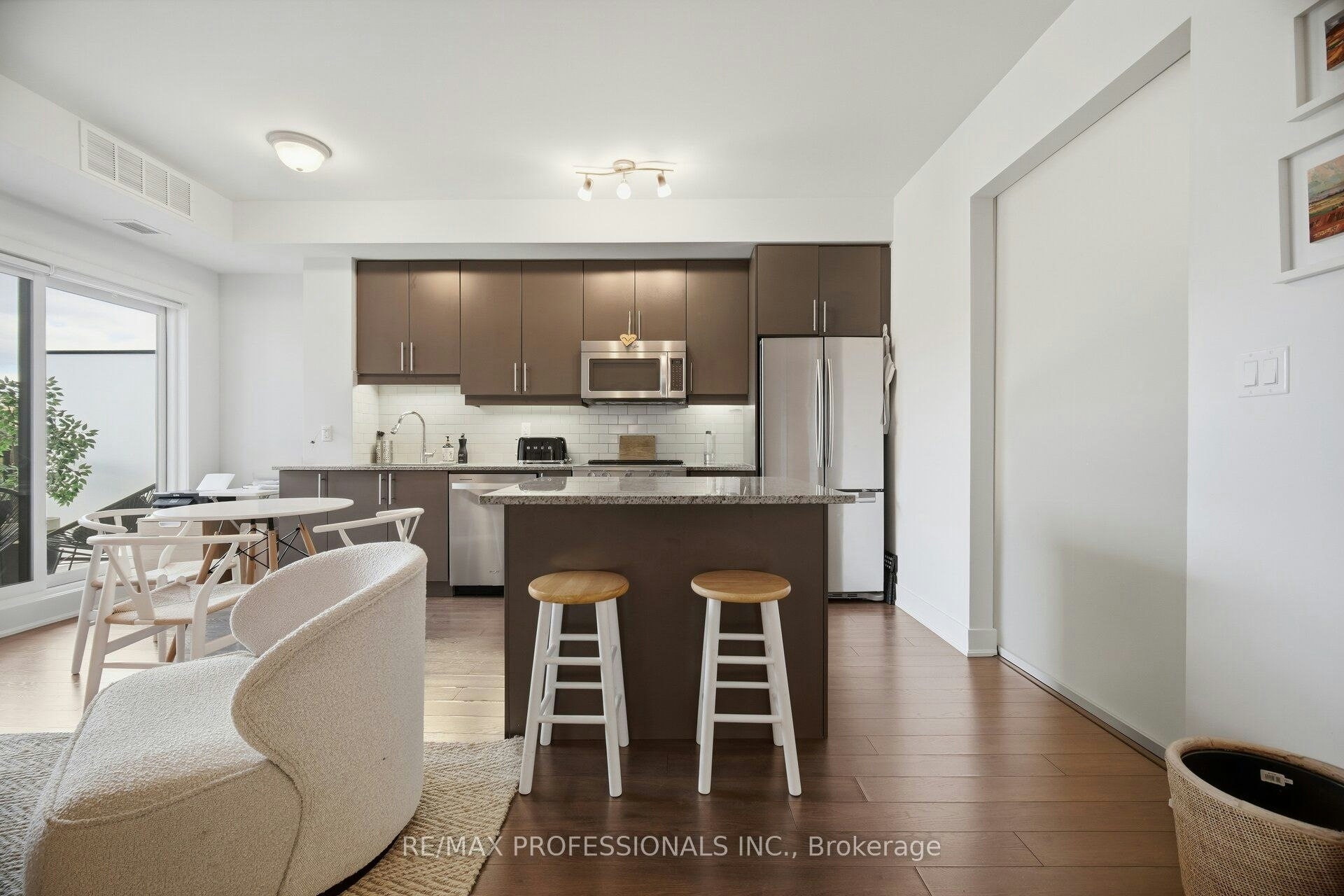 323-128 Garden Drive, Oakville, ON, L6K 2W5 - 17