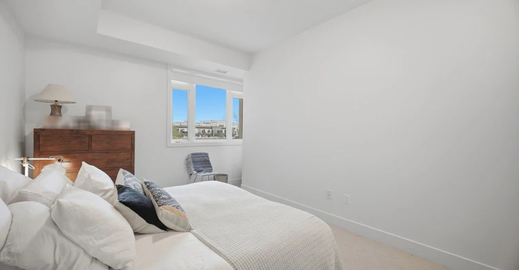 323-128 Garden Drive, Oakville, ON, L6K 2W5 - 25