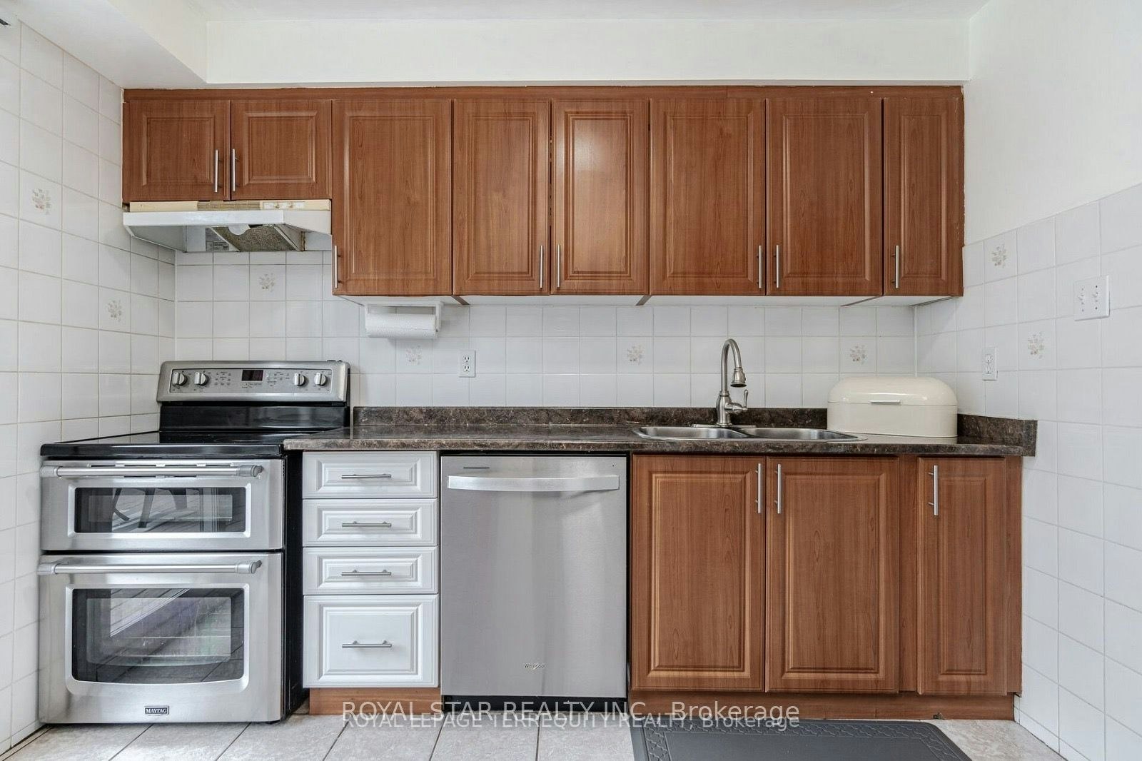 39 Courtleigh Square, Brampton, ON, L6Z 1J2 - 7